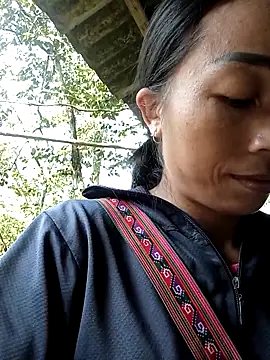 lucybaby00 online show from October 13, 1:49 am