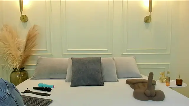 Snapshot of gabysanta_ chatting on January 18, 2:43 pm gabysanta online show from January 18, 2:43 pm