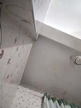 khhlmn online show from October 15, 4:07 pm