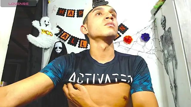 Angel latinboy online show from October 14, 10:10 pm