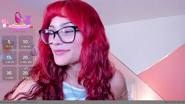 mae lyra online show from January 5, 9:29 pm