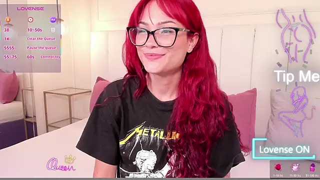 mae lyra online show from February 19, 9:33 pm