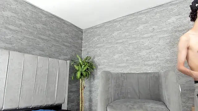 Snapshot of ArthurCox chatting on December 16, 5:29 pm ArthurCox online show from December 16, 5:29 pm