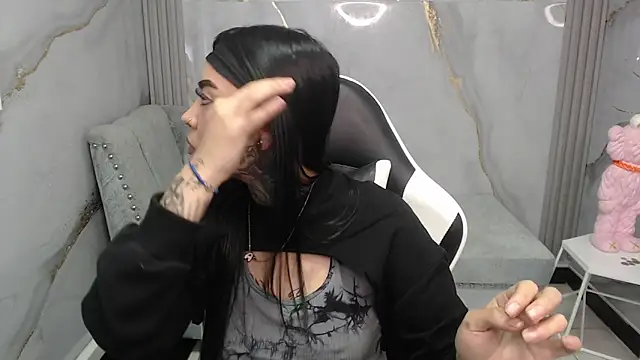 Ashley Blum v online show from November 24, 8:08 pm