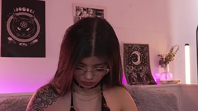 sophieee art online show from October 9, 6:50 pm