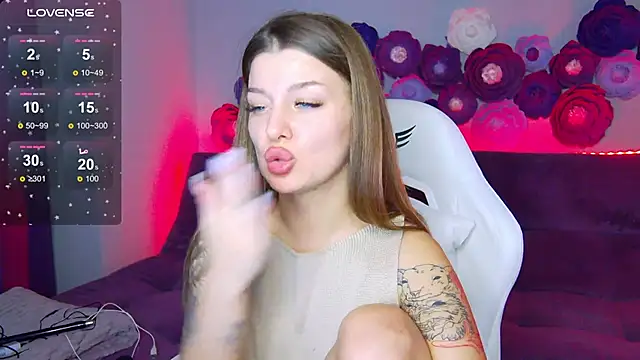 LindaBrilliant online show from October 11, 2:48 pm