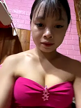 Snapshot of LunaBerry18 chatting on September 19, 12:50 pm LunaBerry18 online show from September 19, 12:50 pm