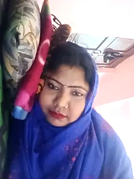 Snapshot of Apkisona8 chatting on May 9, 6:29 am Apkisona8 online show from May 9, 6:29 am