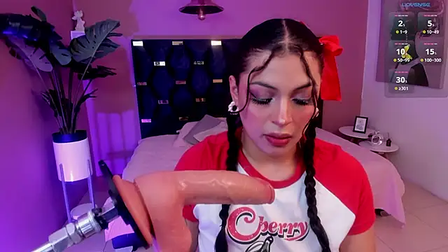 Snapshot of Micki__ chatting on November 7, 11:43 am Micki online show from November 7, 11:43 am