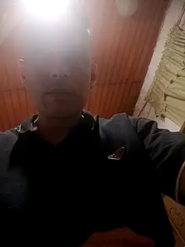 Snapshot of JuceAn14 chatting on November 23, 4:56 am JuceAn14 online show from November 23, 4:56 am