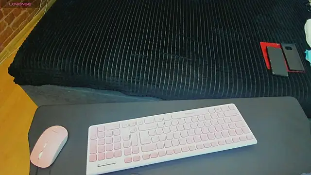 Cutiee Alicee online show from April 22, 7:48 pm