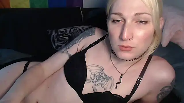 Snapshot of AthenaAphrodisia chatting on June 23, 6:39 pm AthenaAphrodisia online show from June 23, 6:39 pm