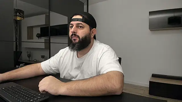 Snapshot of DravenPeak chatting on December 15, 6:34 pm DravenPeak online show from December 15, 6:34 pm