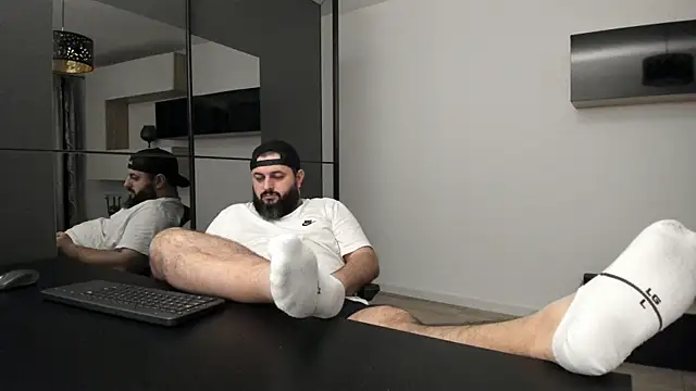 Snapshot of DravenPeak chatting on December 20, 12:29 am DravenPeak online show from December 20, 12:29 am