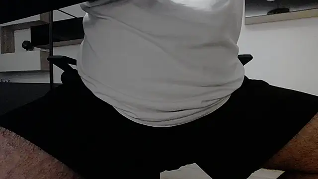 Snapshot of DravenPeak chatting on December 21, 12:51 am DravenPeak online show from December 21, 12:51 am