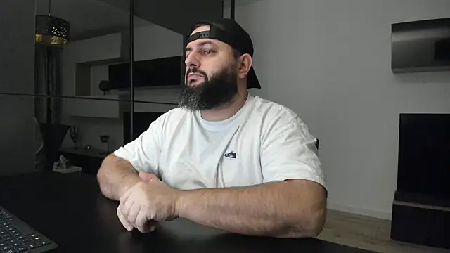 Snapshot of DravenPeak chatting on January 6, 10:01 pm DravenPeak online show from January 6, 10:01 pm