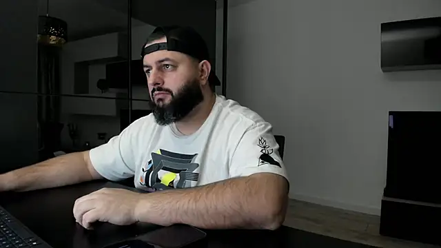 Snapshot of DravenPeak chatting on February 5, 6:12 pm DravenPeak online show from February 5, 6:12 pm