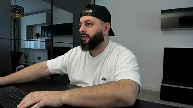 Snapshot of DravenPeak chatting on February 17, 1:29 pm DravenPeak online show from February 17, 1:29 pm