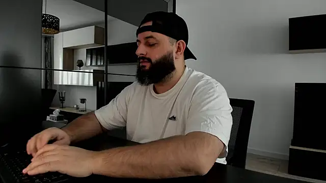 Snapshot of DravenPeak chatting on March 2, 10:44 am DravenPeak online show from March 2, 10:44 am