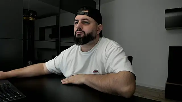 Snapshot of DravenPeak chatting on March 16, 7:07 pm DravenPeak online show from March 16, 7:07 pm