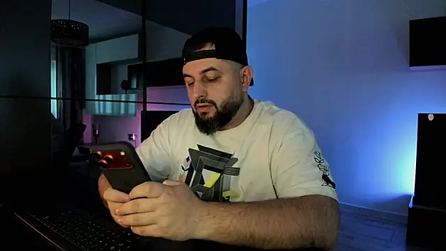 Snapshot of DravenPeak chatting on March 21, 4:10 pm DravenPeak online show from March 21, 4:10 pm