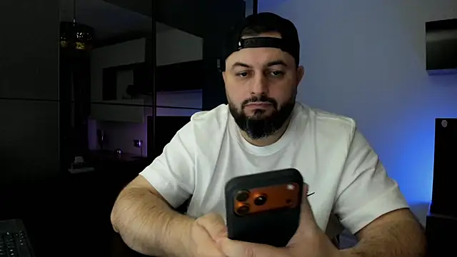 Snapshot of DravenPeak chatting on March 23, 10:25 pm DravenPeak online show from March 23, 10:25 pm