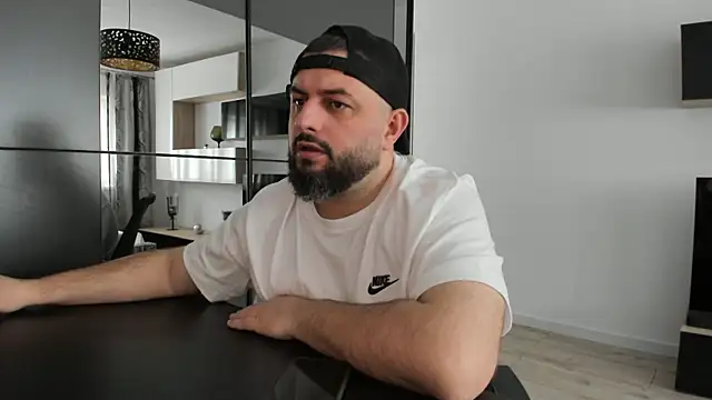 Snapshot of DravenPeak chatting on March 24, 10:31 am DravenPeak online show from March 24, 10:31 am