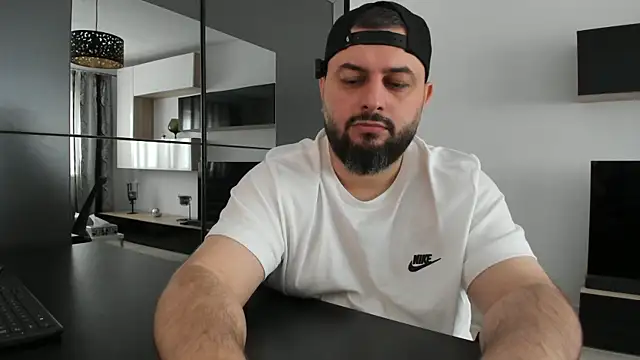 Snapshot of DravenPeak chatting on March 25, 8:53 am DravenPeak online show from March 25, 8:53 am