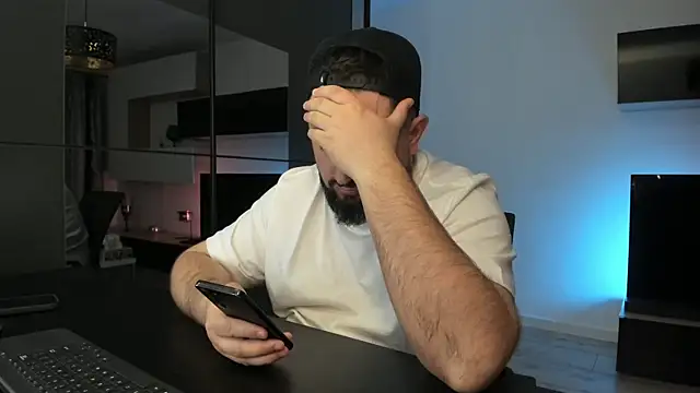 Snapshot of DravenPeak chatting on March 27, 11:48 pm DravenPeak online show from March 27, 11:48 pm