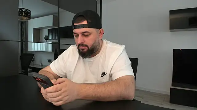 Snapshot of DravenPeak chatting on April 3, 10:02 am DravenPeak online show from April 3, 10:02 am