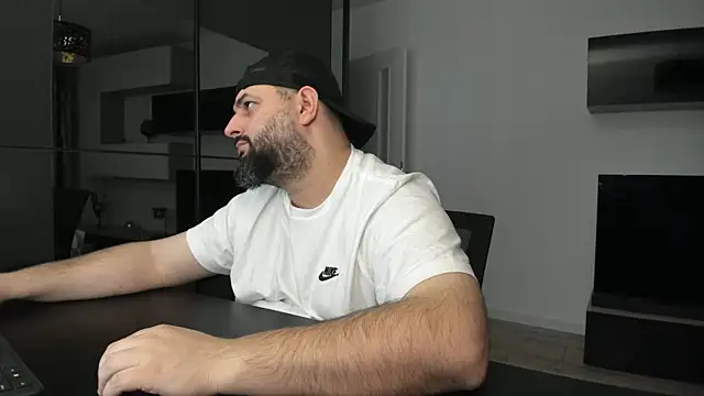 Snapshot of DravenPeak chatting on April 10, 5:39 pm DravenPeak online show from April 10, 5:39 pm