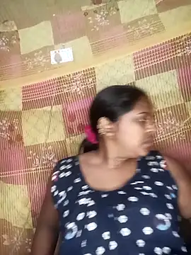 Hot-Show2 online show from March 24, 11:10 pm