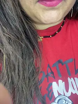 Snapshot of indian-hotmilfs chatting on November 19, 1:44 pm indian-hotmilfs online show from November 19, 1:44 pm