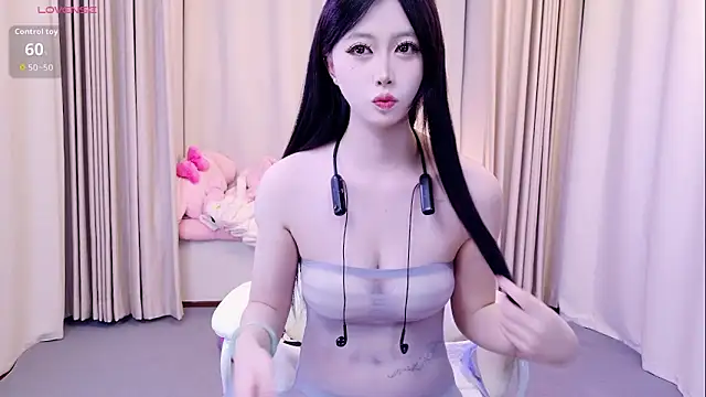 Snapshot of niannian18 chatting on November 14, 10:14 am niannian18 online show from November 14, 10:14 am