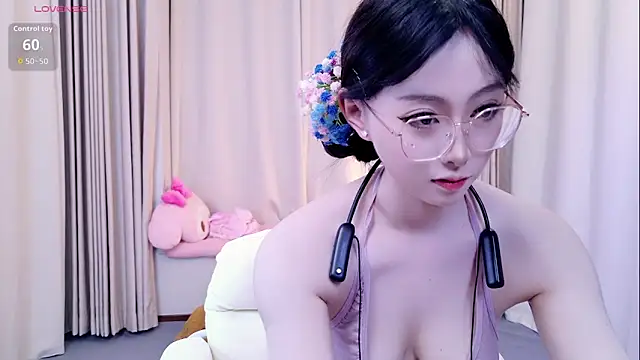 Snapshot of niannian18 chatting on November 21, 10:14 am niannian18 online show from November 21, 10:14 am