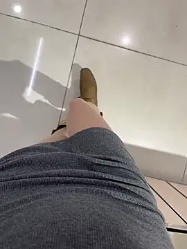 littleqiu online show from April 12, 11:26 am