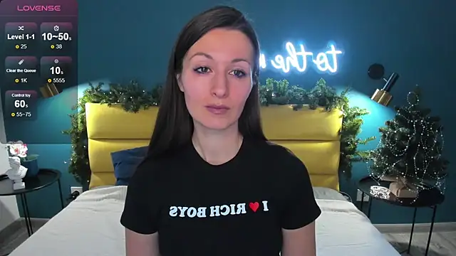 Joan Nelson online show from December 18, 1:33 am