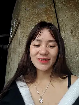 Snapshot of TinTim02 chatting on February 3, 3:26 am TinTim02 online show from February 3, 3:26 am