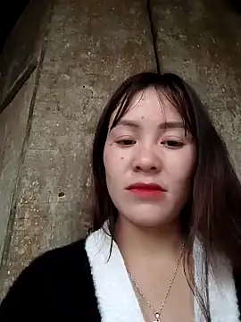 Snapshot of TinTim02 chatting on February 4, 10:21 am TinTim02 online show from February 4, 10:21 am