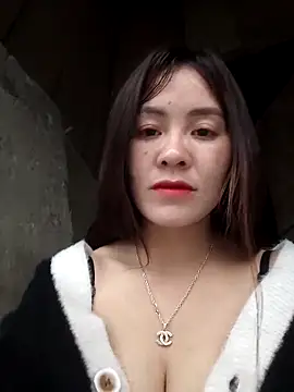 Snapshot of TinTim02 chatting on February 7, 10:08 am TinTim02 online show from February 7, 10:08 am