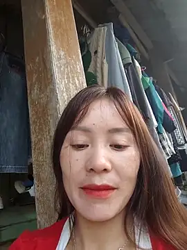 Snapshot of TinTim02 chatting on March 2, 10:22 am TinTim02 online show from March 2, 10:22 am