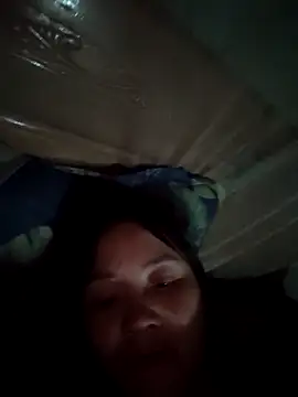 Snapshot of TinTim02 chatting on March 4, 11:33 pm TinTim02 online show from March 4, 11:33 pm