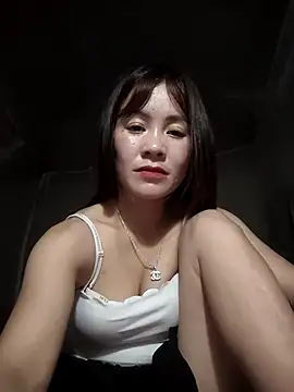 Snapshot of TinTim02 chatting on March 21, 3:15 pm TinTim02 online show from March 21, 3:15 pm