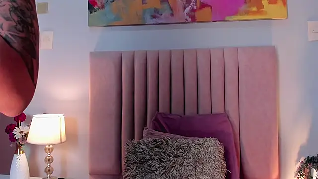 Snapshot of SagiraBelle chatting on October 24, 6:37 pm SagiraBelle online show from October 24, 6:37 pm