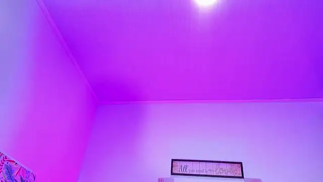 SagiraBelle online show from March 4, 5:19 pm