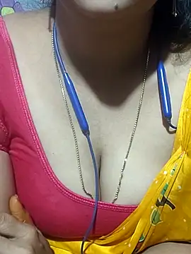 Snapshot of telugu-juliet chatting on November 26, 4:46 am telugu-juliet online show from November 26, 4:46 am