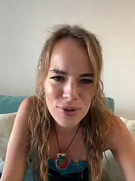 Snapshot of Lionessssa chatting on September 19, 11:33 am Lionessssa online show from September 19, 11:33 am