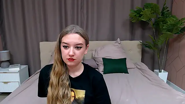 Snapshot of DarcyWilsy chatting on November 23, 7:46 pm DarcyWilsy online show from November 23, 7:46 pm