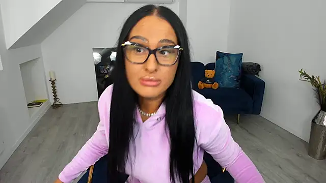 Helen Sinn online show from September 27, 3:22 am