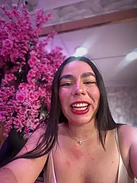 TessaCooper1 online show from May 7, 8:14 pm